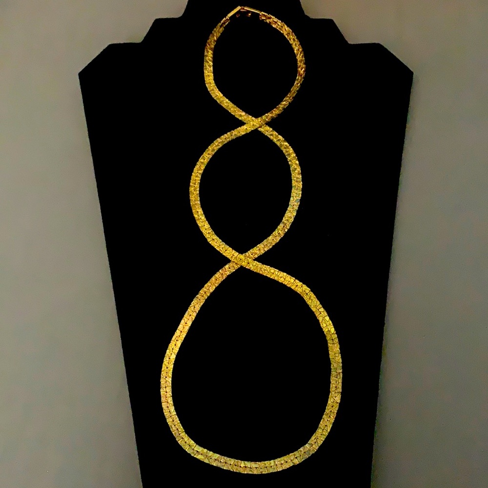 Extra long gold tone necklace 24”
